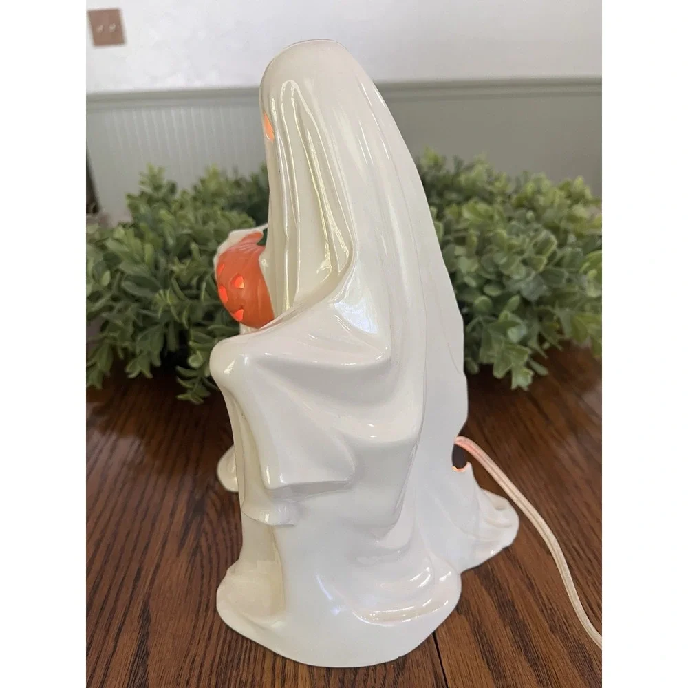 Vintage 1972 Byron Mold Halloween Light Up Ceramic Ghost With Pumpkin